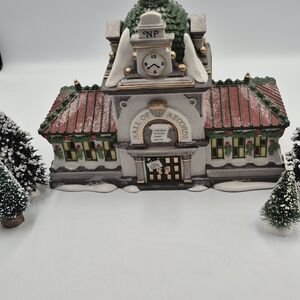 Dept 56Heritage Village Collection North Pole Series. Hall Of Records